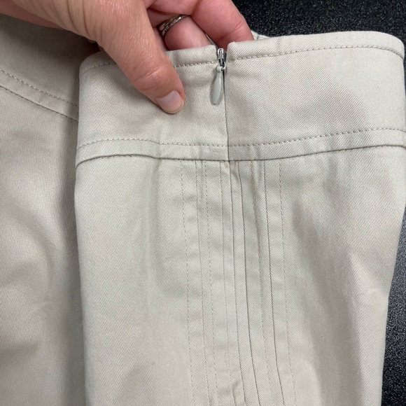 Akris Punto Khaki PinTuck Side Panel Cropped Pants Sz 6 - Picture 7 of 9